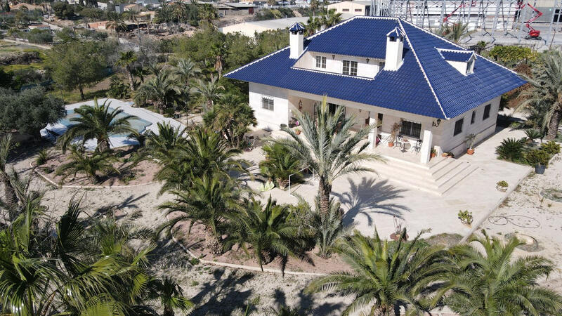 7 bedroom Villa for sale