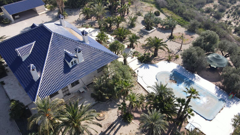 7 bedroom Villa for sale