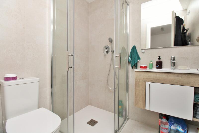 2 Cuarto Adosado en venta