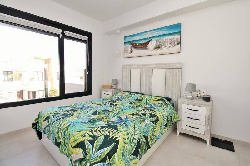 2 Cuarto Adosado en venta