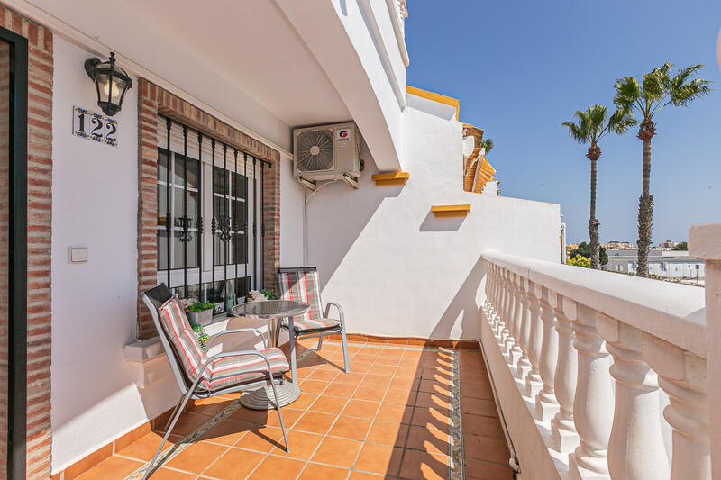 2 slaapkamer Gezinswoning Te koop 2 slaapkamer Gezinswoning Te koop