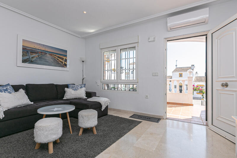 2 slaapkamer Gezinswoning Te koop 2 slaapkamer Gezinswoning Te koop