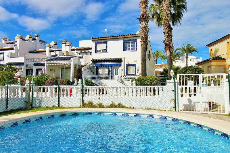 4 soveværelse Byhus til salg