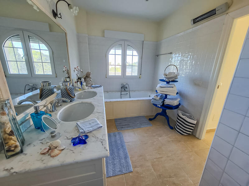 3 bedroom Villa for sale 3 bedroom Villa for sale