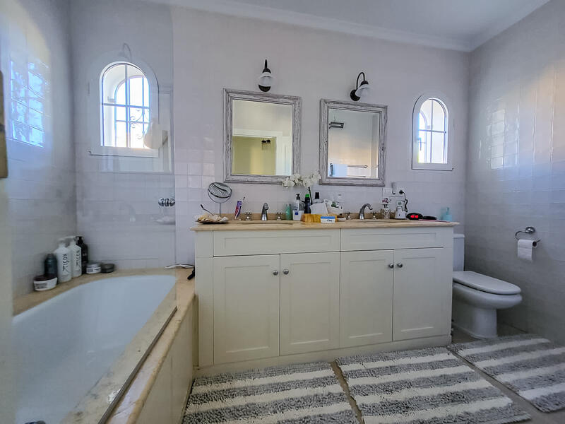 3 bedroom Villa for sale 3 bedroom Villa for sale