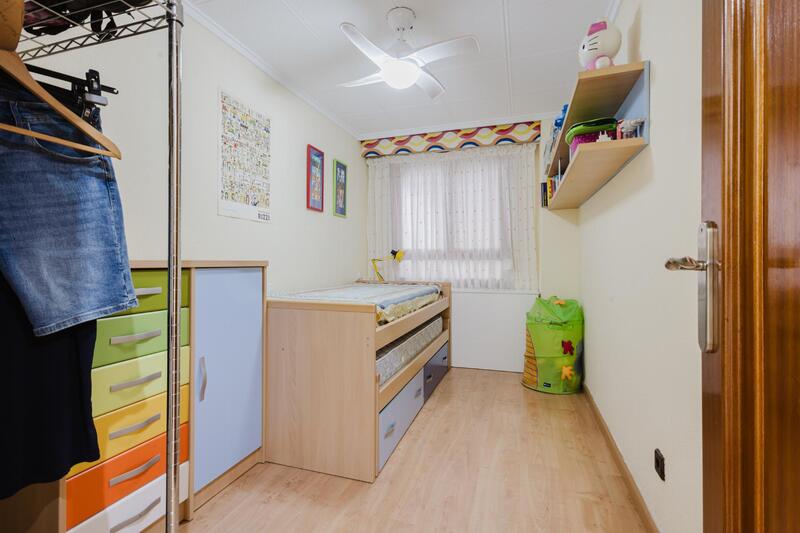 3 спальная комната квартира продается