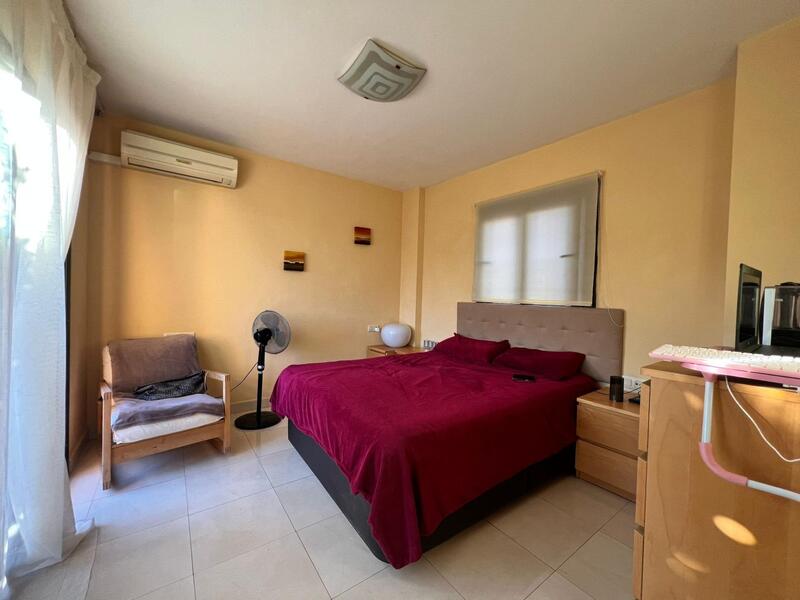 3 slaapkamer Gezinswoning Te koop