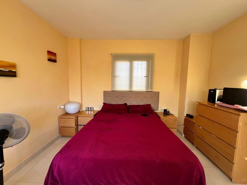 3 slaapkamer Gezinswoning Te koop