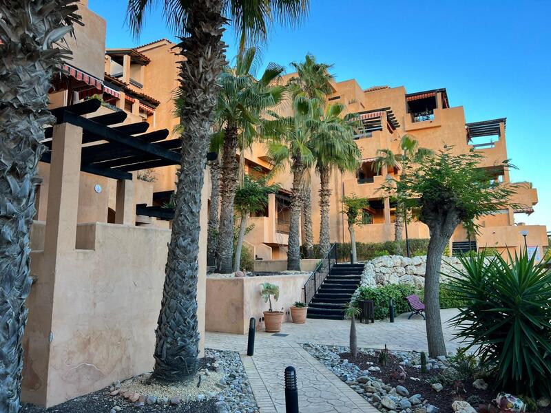 3 slaapkamer Gezinswoning Te koop