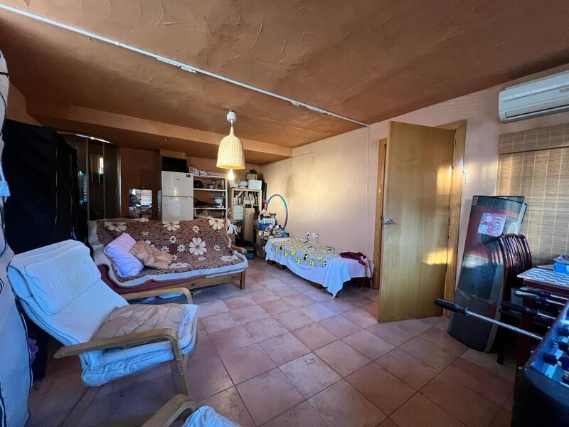 3 slaapkamer Gezinswoning Te koop