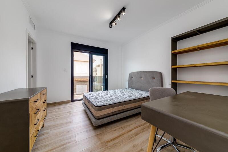 4 Cuarto Villa en venta