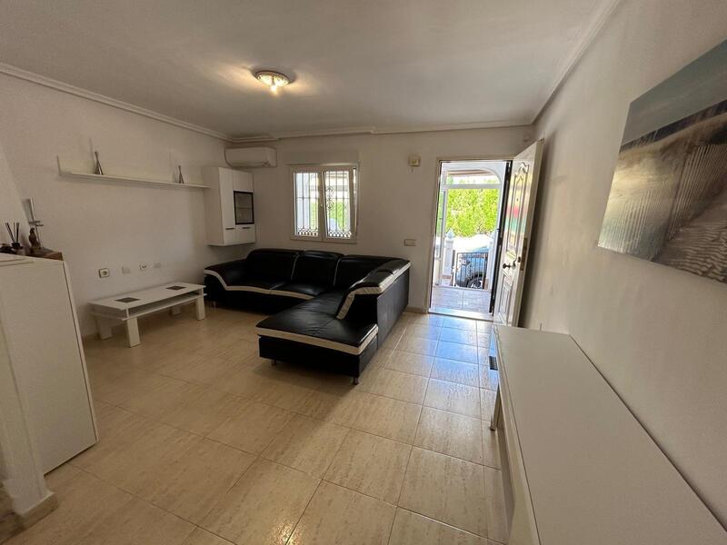 2 bedroom Townhouse for sale