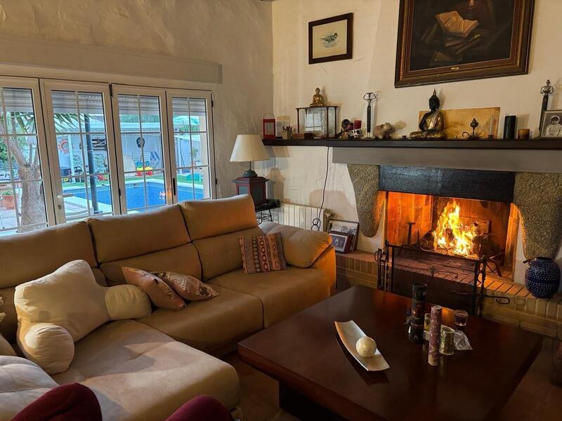 4 Schlafzimmer Villa zu verkaufen 4 Schlafzimmer Villa zu verkaufen