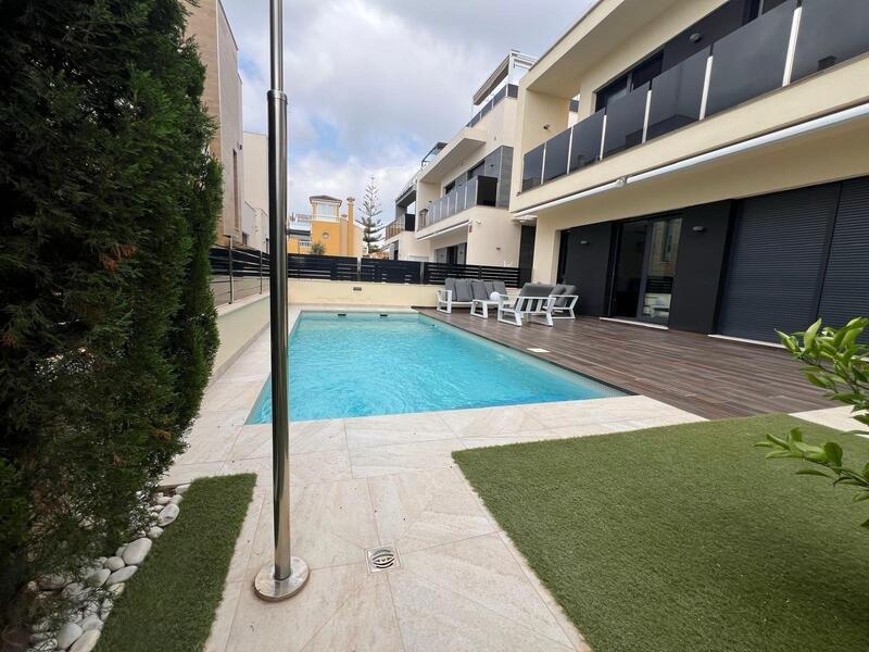 3 bedroom Villa for sale 3 bedroom Villa for sale