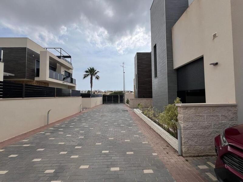 3 bedroom Villa for sale 3 bedroom Villa for sale