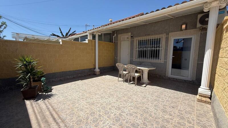 Villa for sale in Torrevieja, Alicante