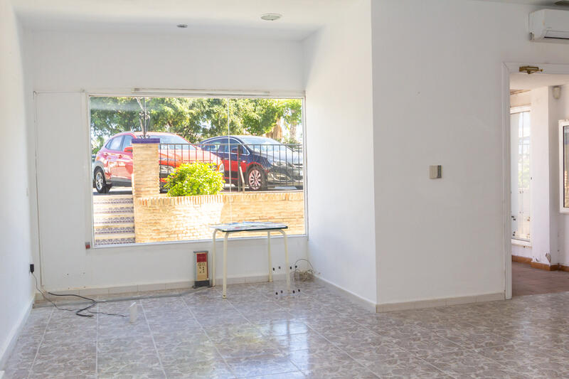 1 Schlafzimmer Handelsimmobilie für Langzeitmiete