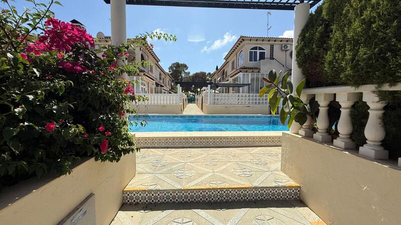 Lägenhet till salu i Punta Prima, Alicante