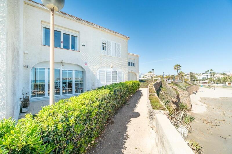 2 slaapkamer Villa Te koop 2 slaapkamer Villa Te koop