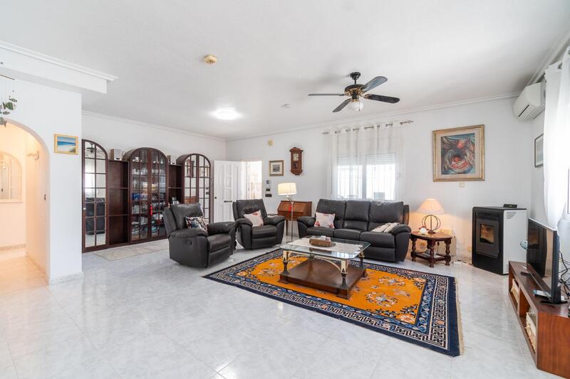 3 bedroom Villa for sale