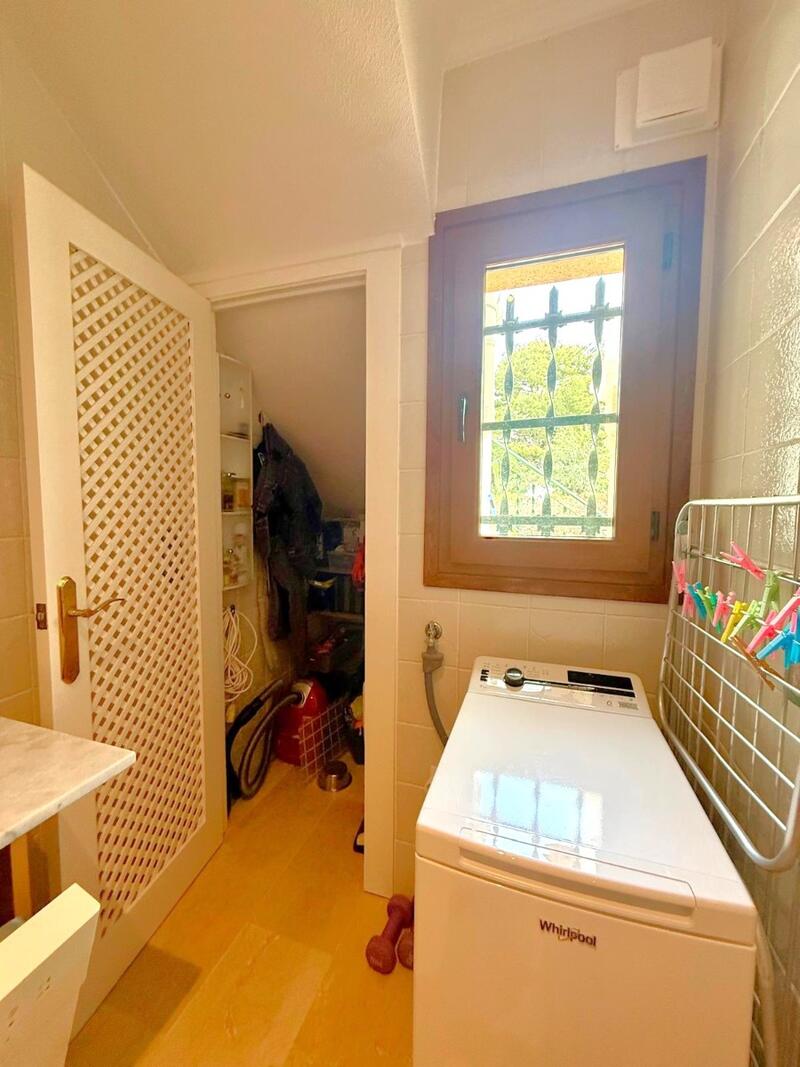 3 slaapkamer Gezinswoning Te koop