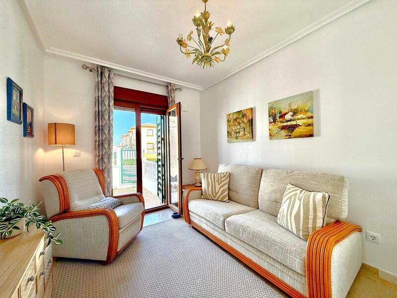 3 slaapkamer Gezinswoning Te koop