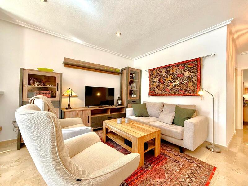 3 slaapkamer Gezinswoning Te koop