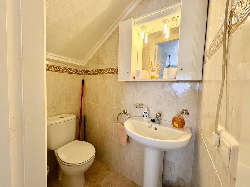 2 Cuarto Adosado en venta