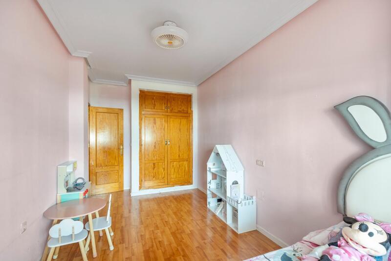 3 bedroom Apartment for sale