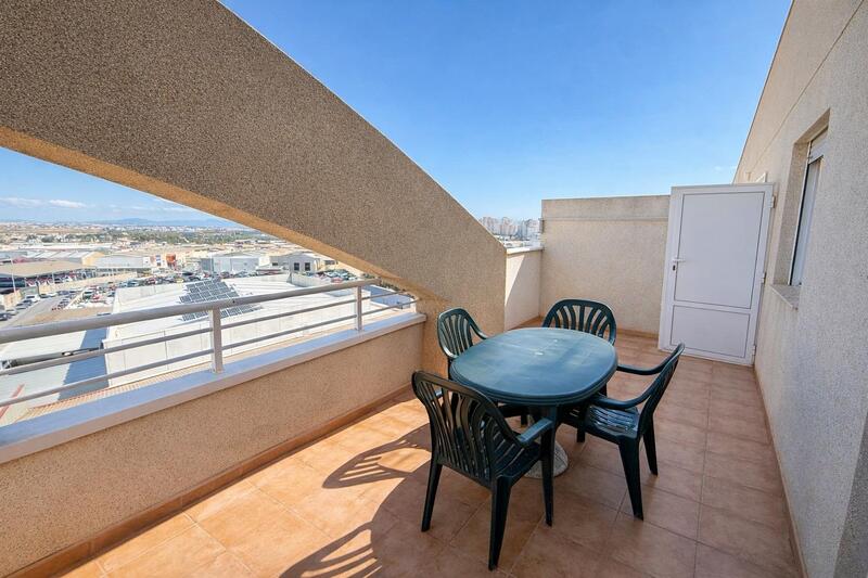 Apartamento en venta en Torrevieja, Alicante