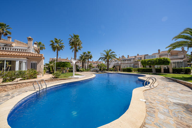 2 slaapkamer Appartement Te koop