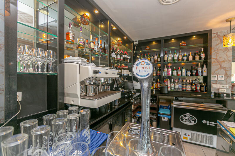 1 chambre Local Commercial à vendre