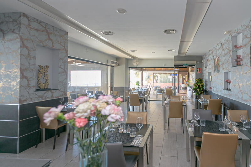 1 chambre Local Commercial à vendre