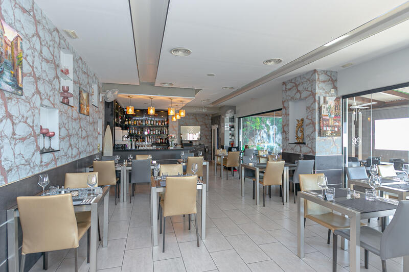 1 chambre Local Commercial à vendre