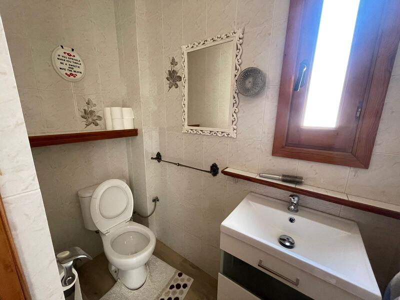 2 bedroom Townhouse for sale