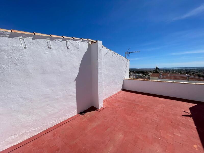 2 bedroom Townhouse for sale