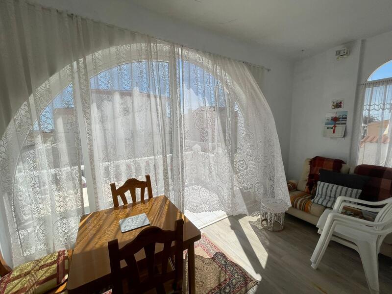 2 bedroom Townhouse for sale