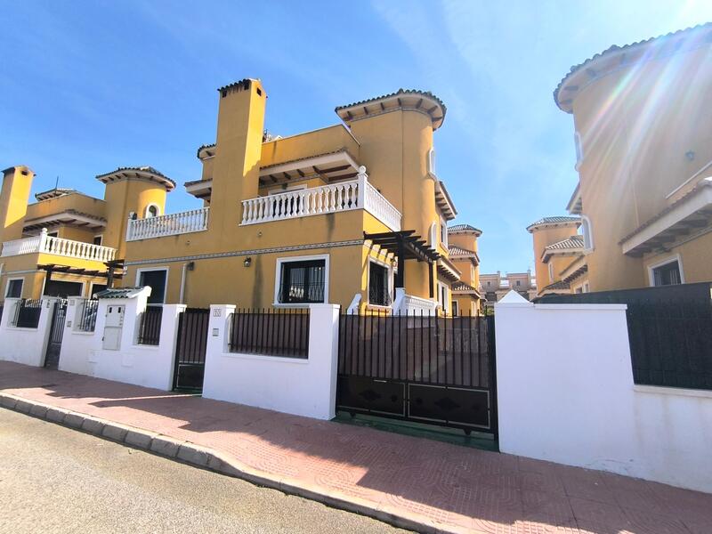 3 slaapkamer Villa Te koop