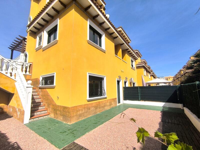 3 slaapkamer Villa Te koop