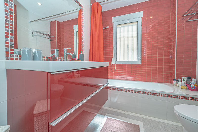 4 bedroom Apartment for sale