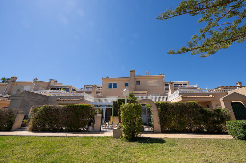 4 bedroom Apartment for sale