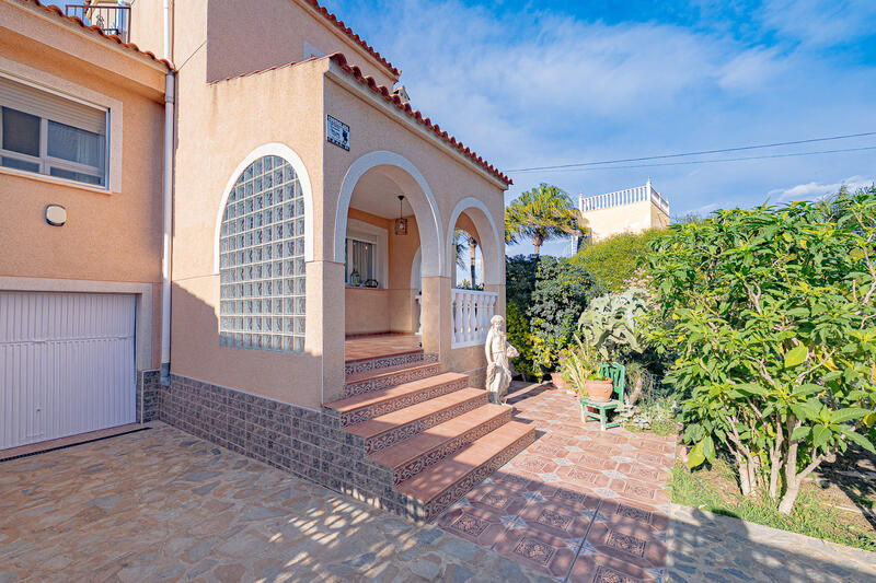 4 bedroom Villa for sale