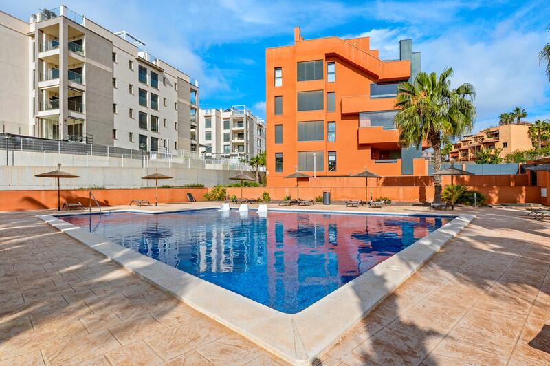 2 bedroom Apartment for sale