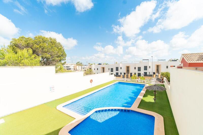 3 bedroom Townhouse for sale