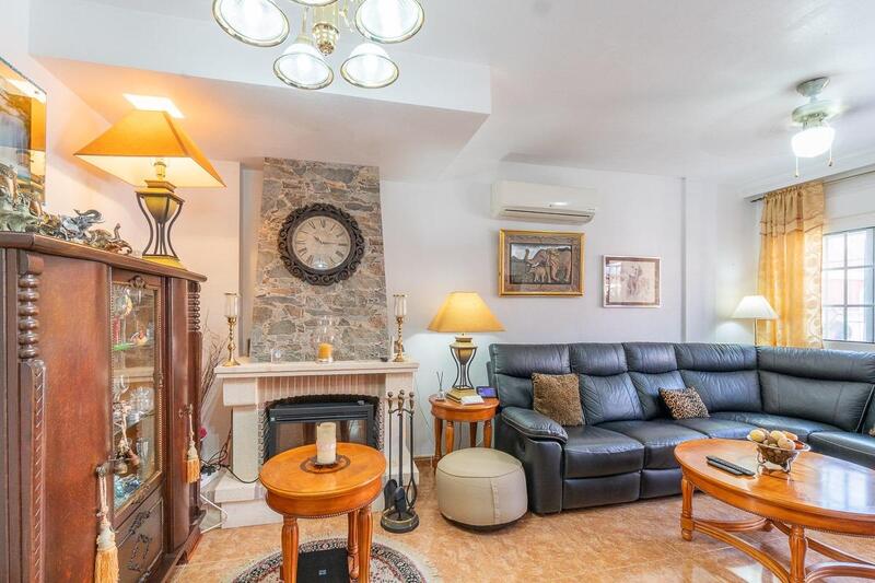 3 bedroom Townhouse for sale