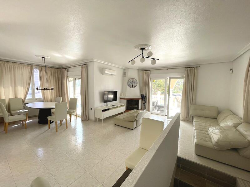 4 bedroom Villa for sale