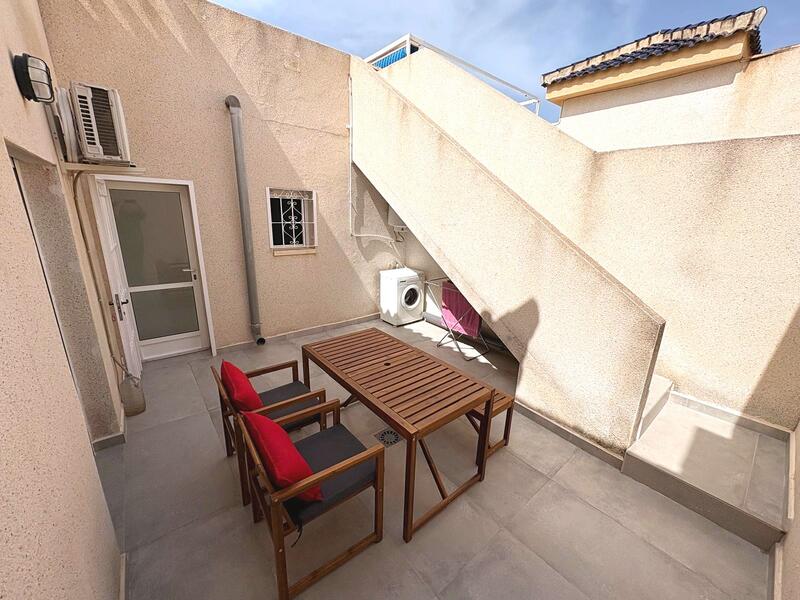 2 bedroom Townhouse for sale