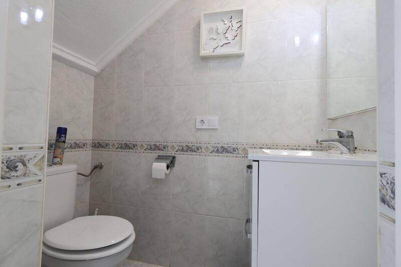 2 bedroom Townhouse for sale
