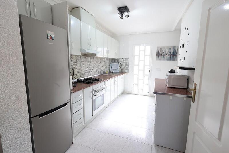 2 bedroom Townhouse for sale