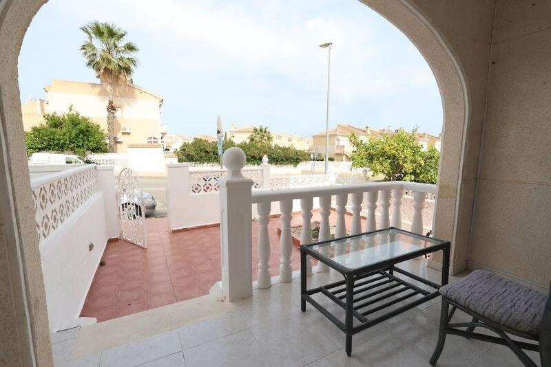 2 bedroom Townhouse for sale